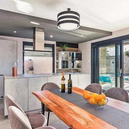 Villa Philippo And Nika